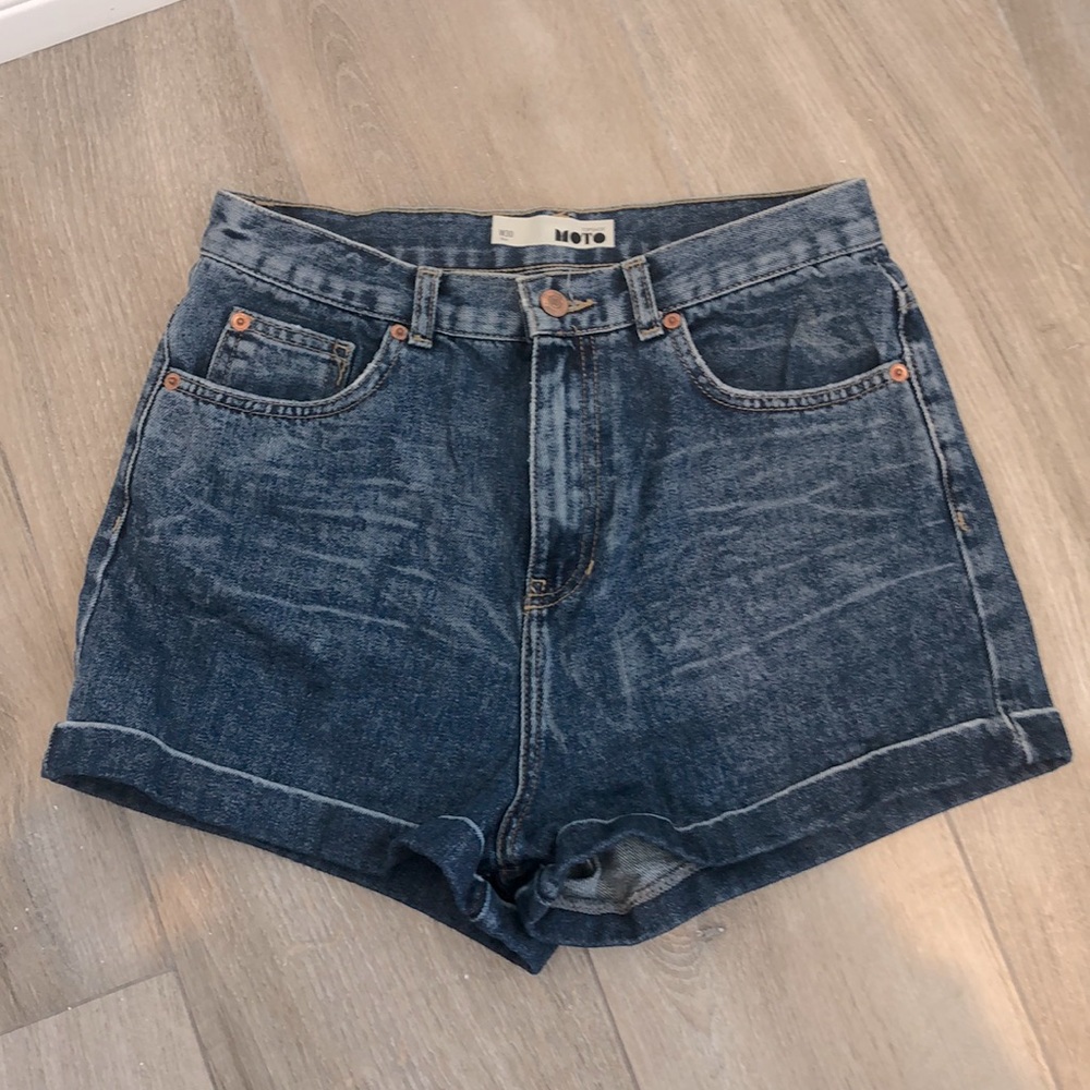 TOPSHOP - high waisted denim shorts - size 30